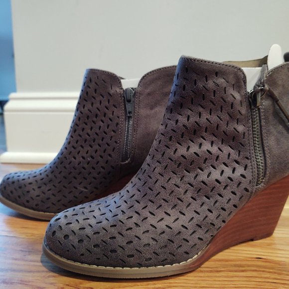 Grey wedge booties - Picture 1 of 7
